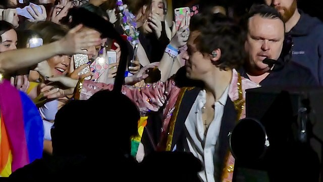 Harry in oboževalci